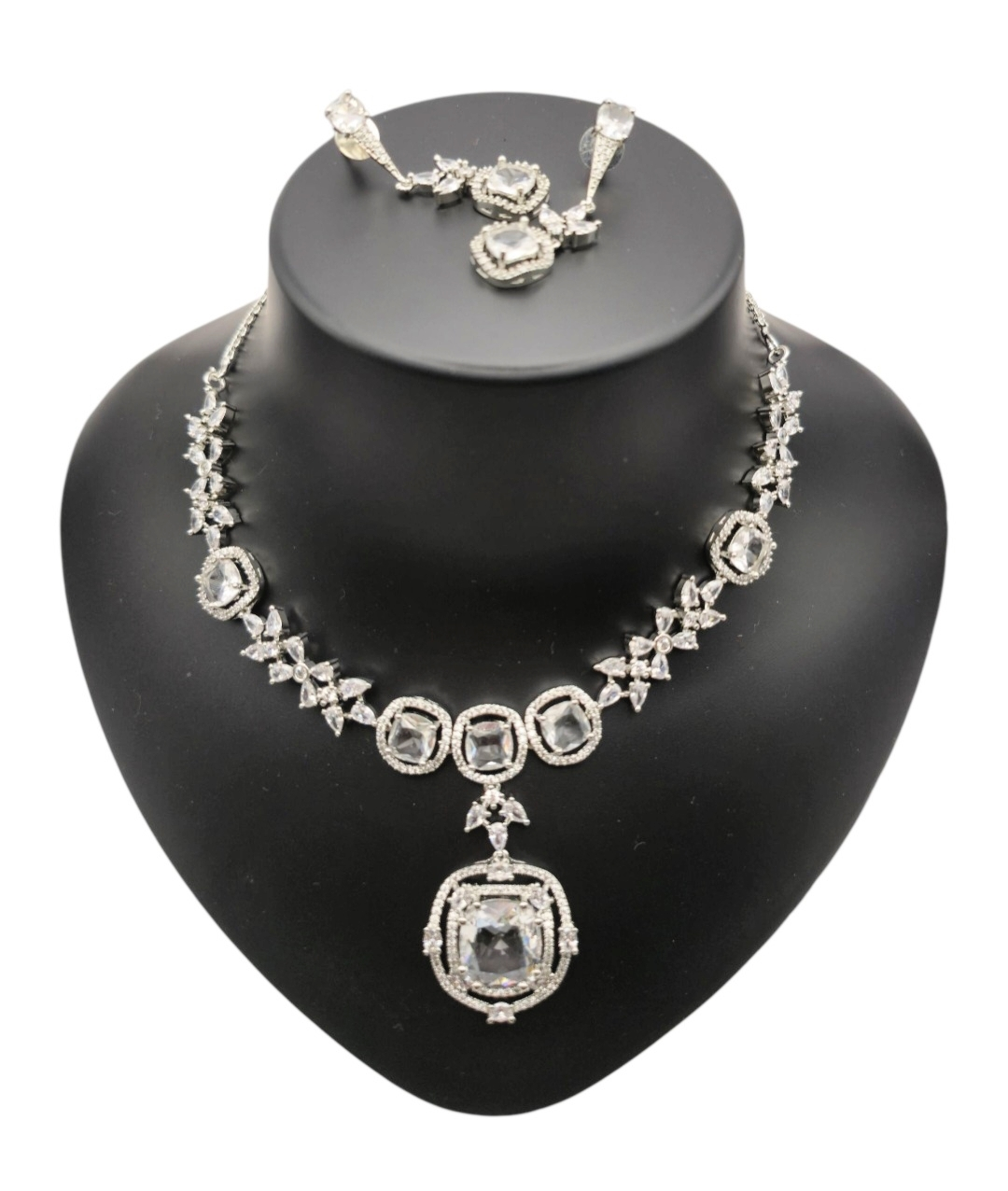 Elegant Clear Cubic Zirconia Half-Set – Wedding & Everyday Elegance