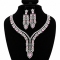 Elegant Crystal Chandelier Necklace & Earrings Set | طقم عقد وأقراط كريستالي أنيق بتصميم متدلي