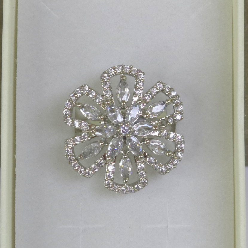 Elegant Clear Cubic Zirconia Wedding Ring