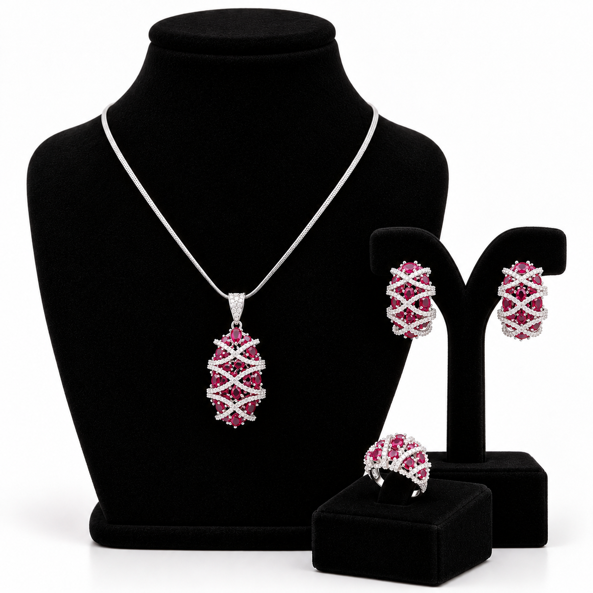 Ruby Red Pendant, Earrings & Ring Set | طقم قلادة وأقراط وخاتم باللون الأحمر الياقوتي